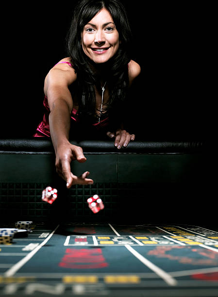 rp555 live casino table with integrated chat window showing dealer and player messages